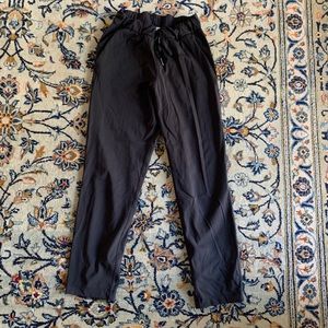Black Lululemon on the Fly Pants Size 4